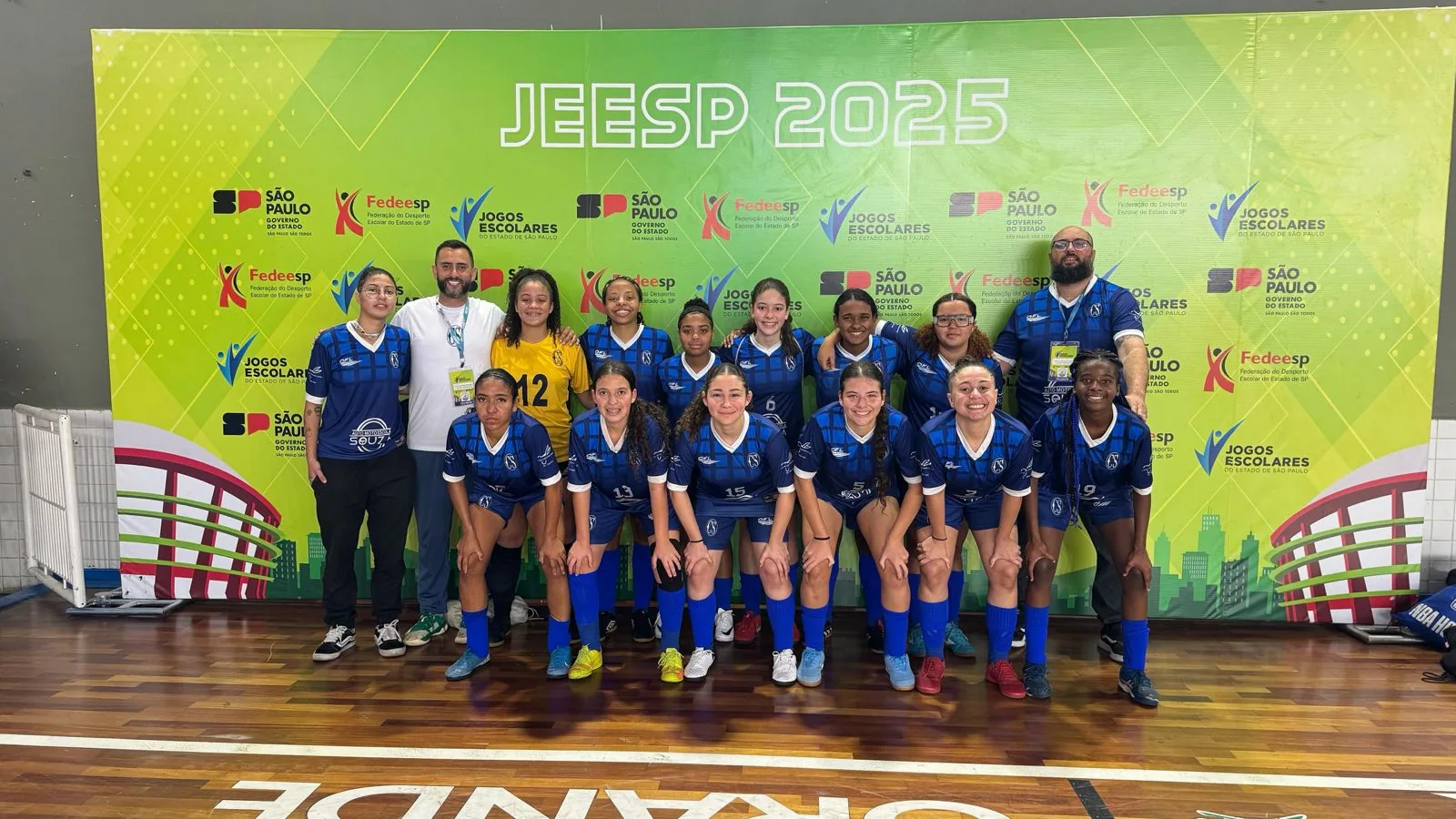 Equipe feminina de futsal finalista dos Jogos Escolares do Estado de São Paulo (JEESP)